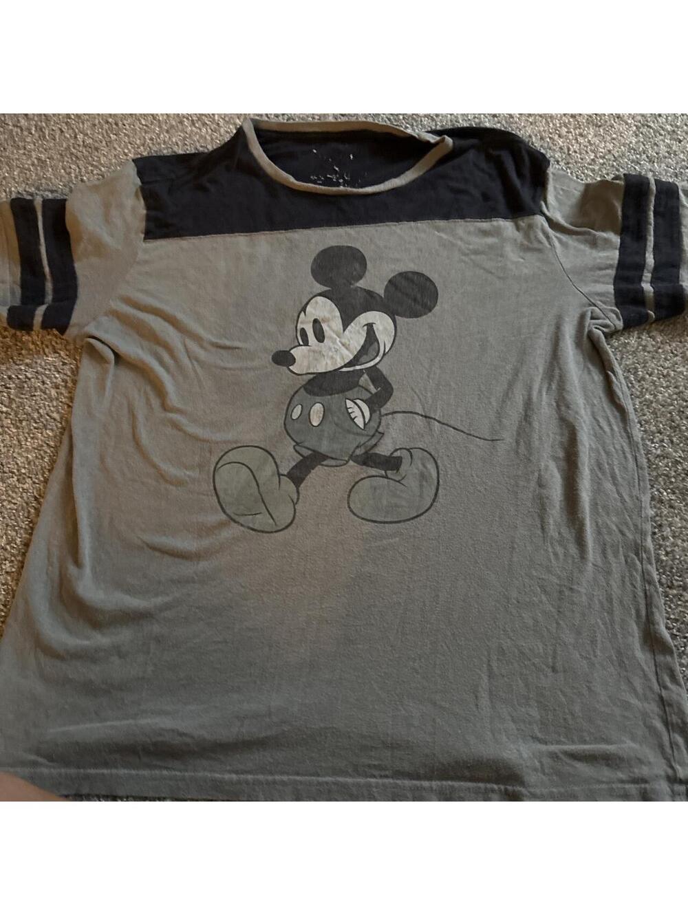 Disney Men's Grey and Multi Tshirt